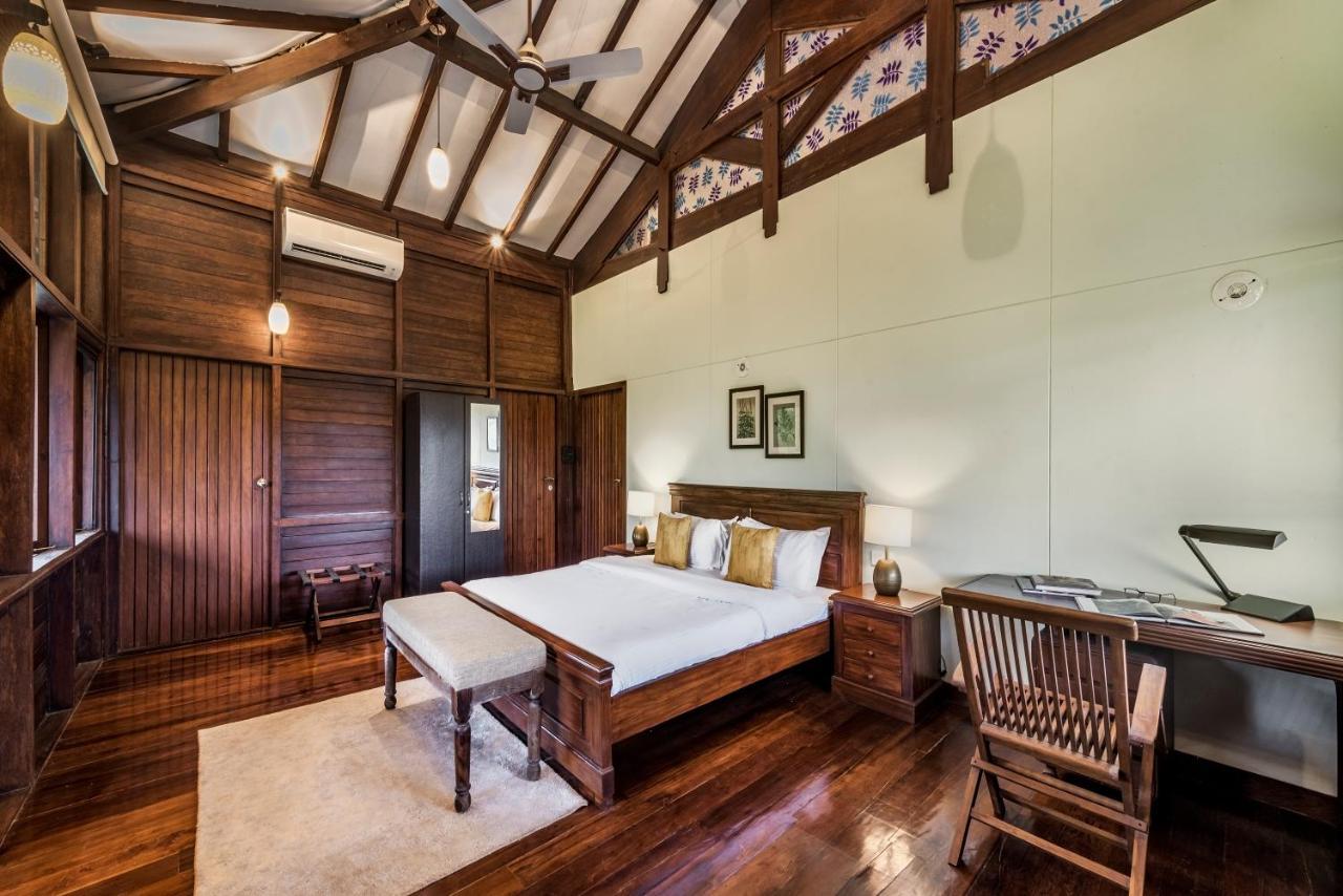 Saffronstays Boulevard Loghouse - A Wooden Chalet Amidst Nature Kārli 外观 照片