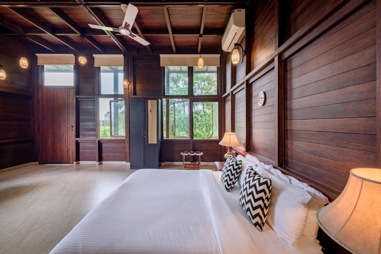 Saffronstays Boulevard Loghouse - A Wooden Chalet Amidst Nature Kārli 外观 照片